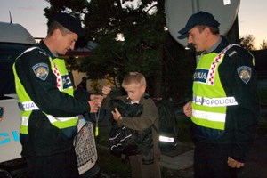 Slika Fotografije/Opcenite fotografije/promet-razno/sigurni i vidljivi 20102010.jpg